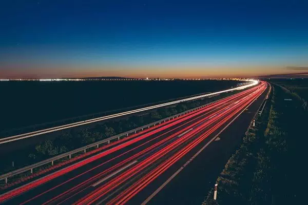 road-night-time-min