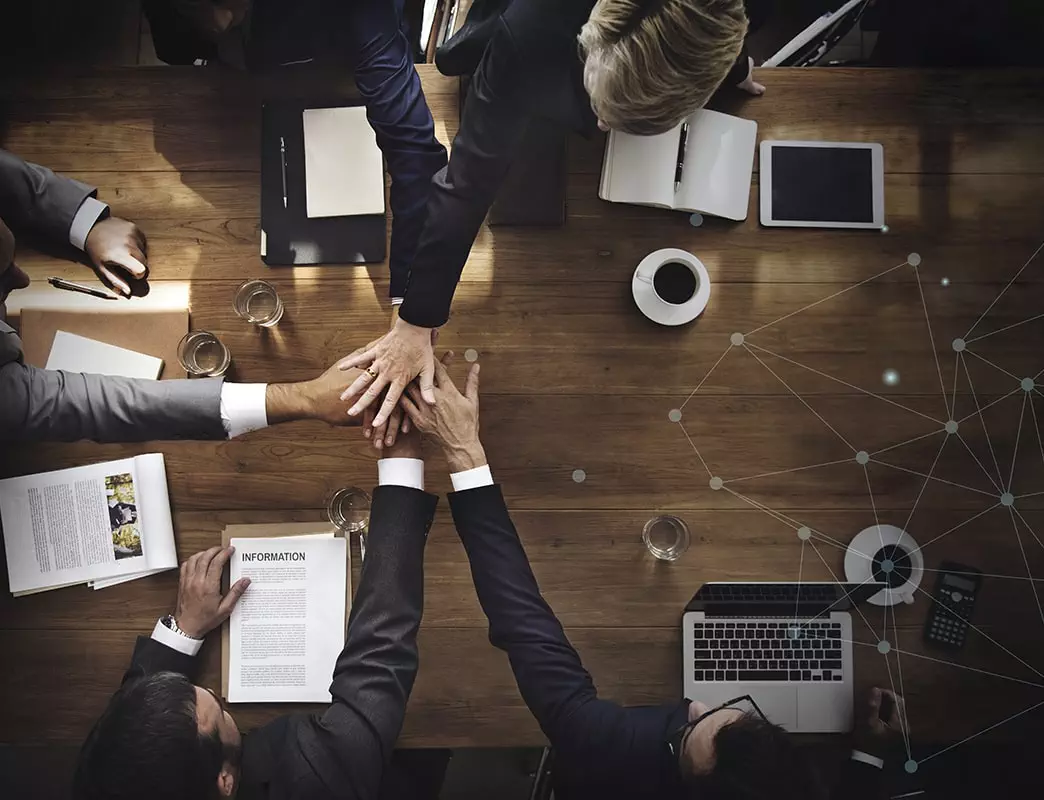 homepage-businessteam-min