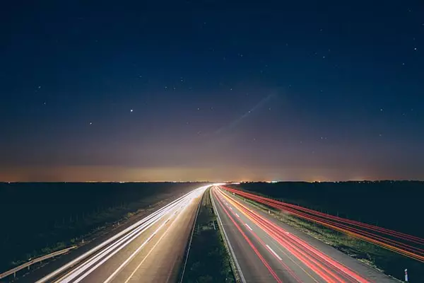 scm-road-night-time-min